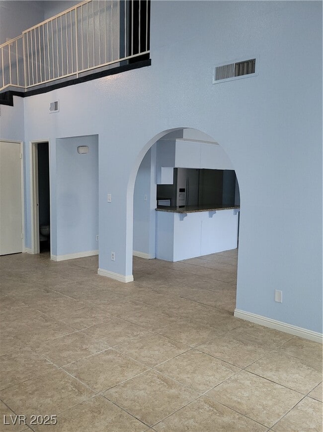 Building Photo - 610 Sea Pines Ln