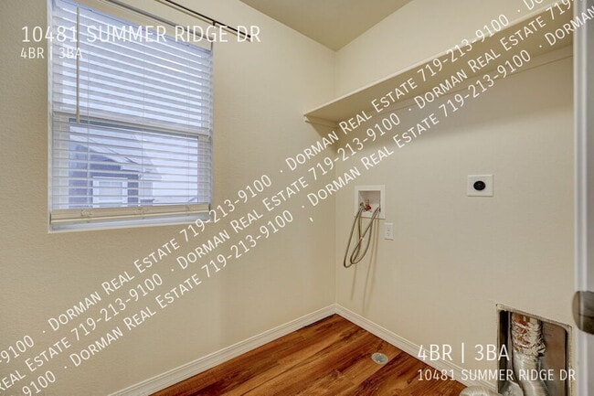 Building Photo - 10481 Summer Rdg Dr