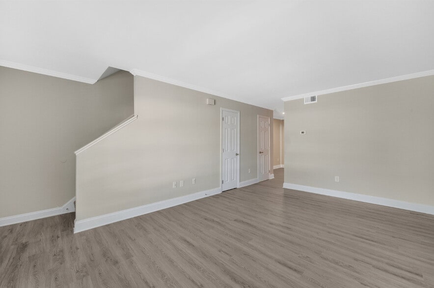 Building Photo - Woodland Hollow