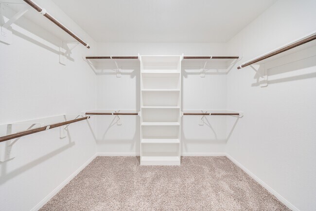Building Photo - 18560 Meadow Point Ln