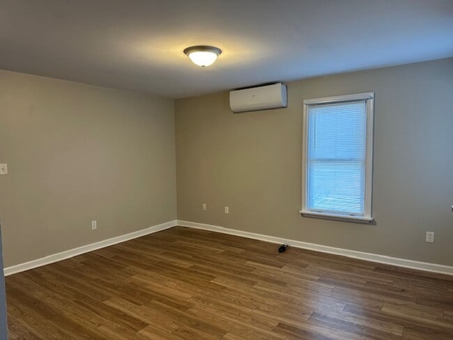 Building Photo - 142 S 29th St