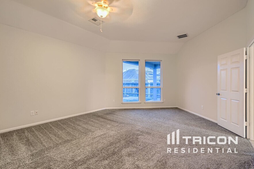 Building Photo - 20831 Fair Walnut Way