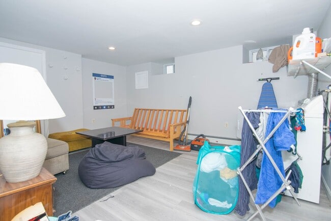 Building Photo - Renovated 4-Bed / 2-Bath in Allston | In-Unit Laundry | 9/1