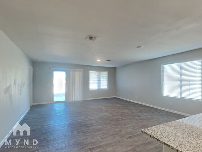 Building Photo - 2060 E Velvet Pl