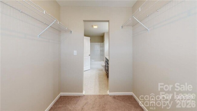 Building Photo - 8550 River Ridge Dr