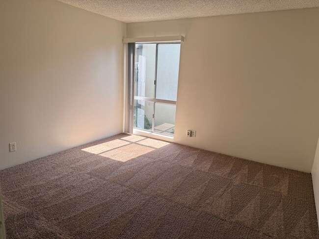Building Photo - Condo in Mariner's Park - Torrance