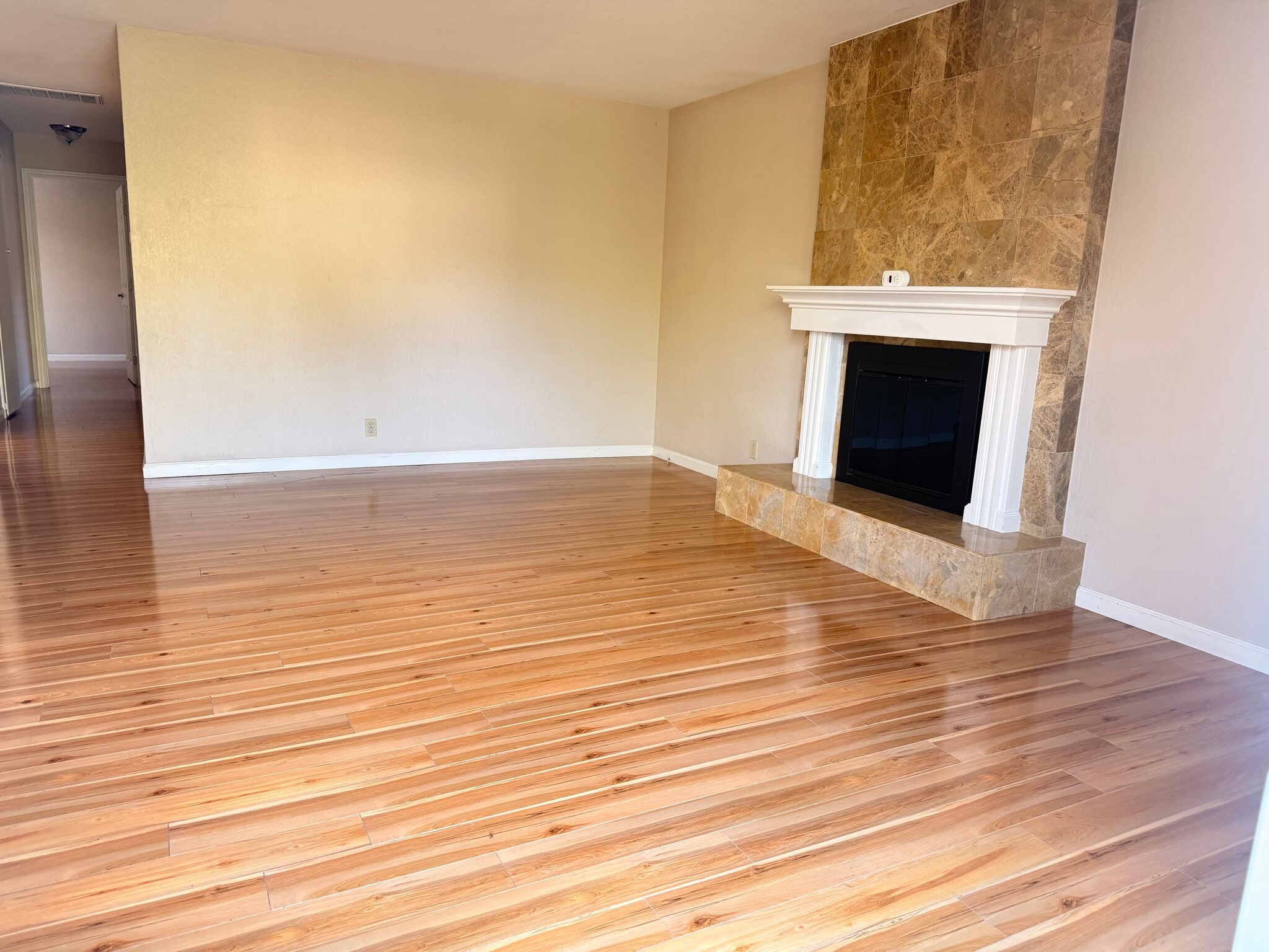 Building Photo - 1371 Kingfisher Way