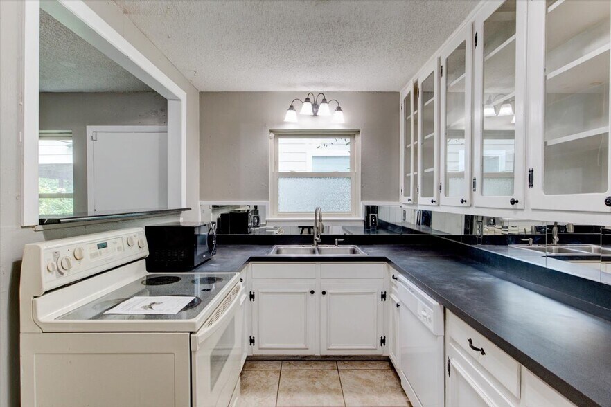 Building Photo - 3558 Winston Rd