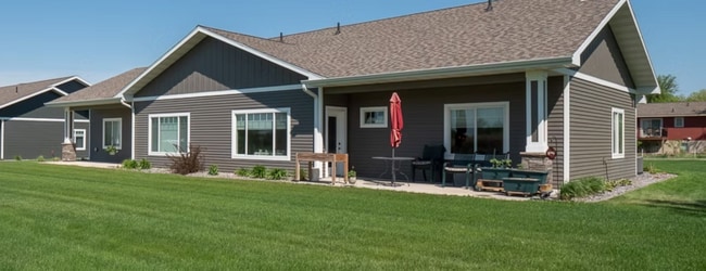 Building Photo - 620 Tree Farm Ln