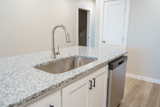 Building Photo - 2626 Baron Ave