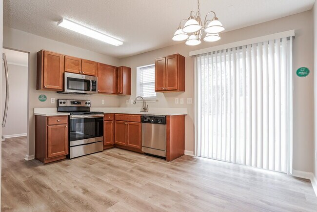 Building Photo - 4409 Cobble Creek Ln