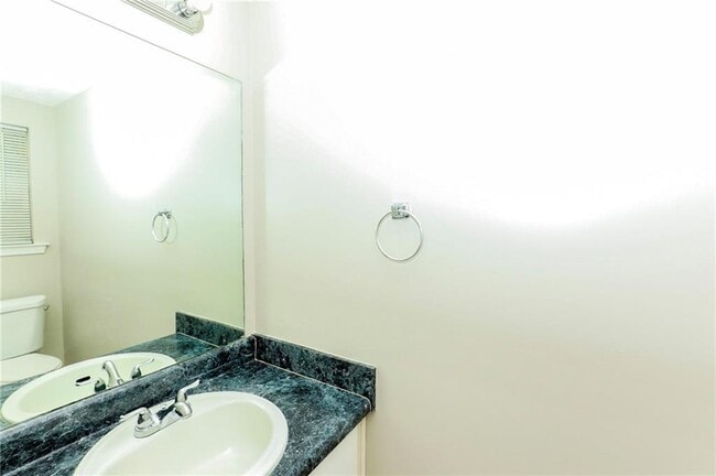 Building Photo - 2107 Sugar Creek Cl