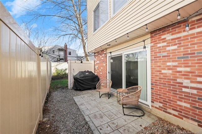 Building Photo - 1611 Washington Blvd