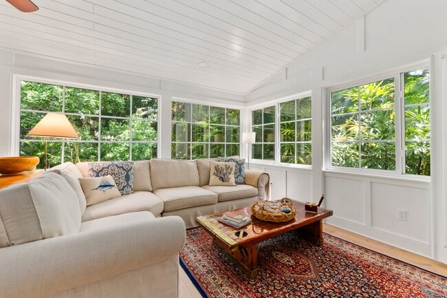 Building Photo - 1240 Palmetto Ct