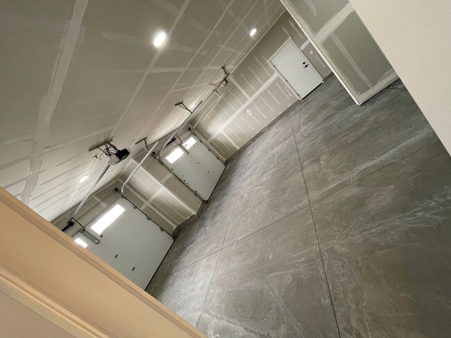 Building Photo - 513 Spaniel Ln