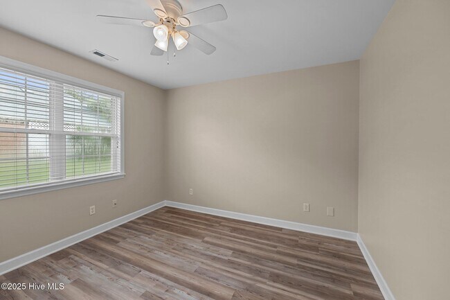 Building Photo - 100 Iverson Ln