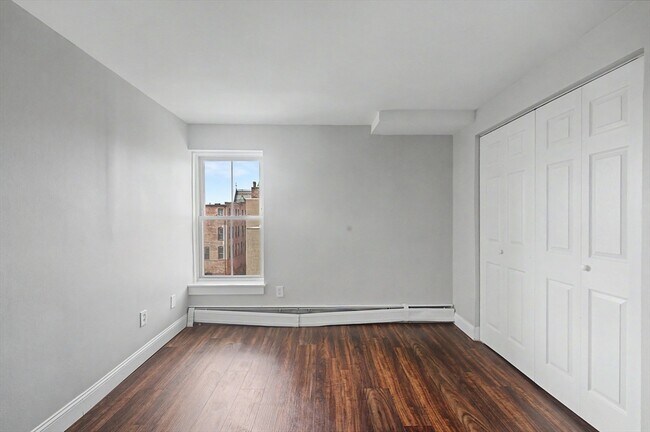 Building Photo - 174 High St