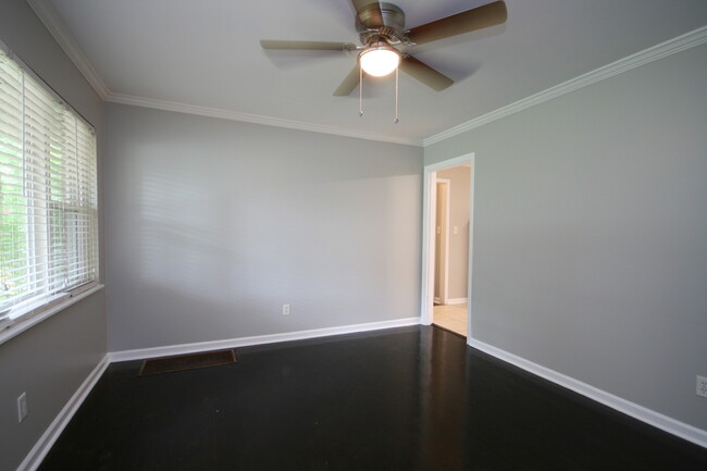 Building Photo - 3126 Las Animas Ave NW