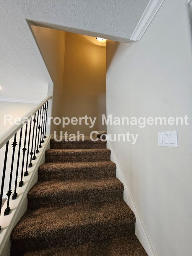 Building Photo - 950 N 940 W