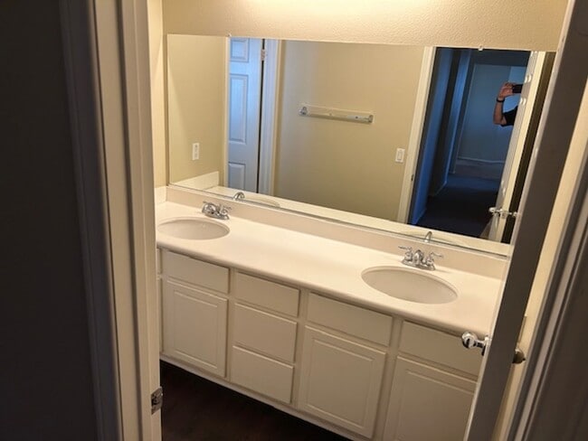 Building Photo - 29585 Peacock Mountain Dr