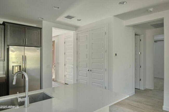 Building Photo - 12542 W Cassia Trail