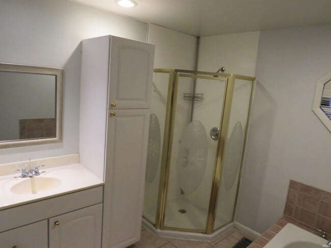 Building Photo - 413 W Harrison St