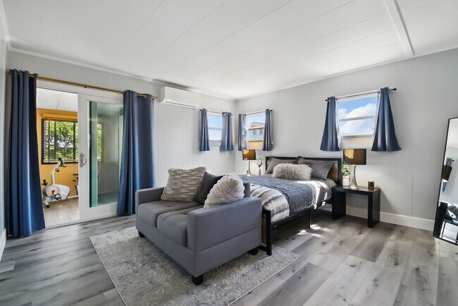 Building Photo - Highly Desirable Double Wide 55+ Home in Rancho Escondido!