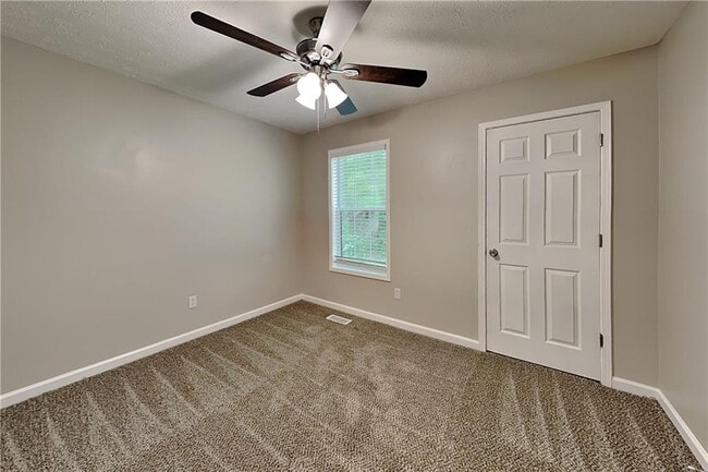 Building Photo - 7796 Mountain Creek Way