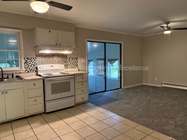 Building Photo - 804 Greenwich St