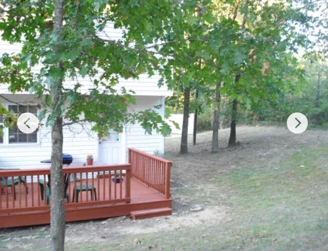 back deck, end unit, grassy area to the side - 2950 Baby Ruth Ln