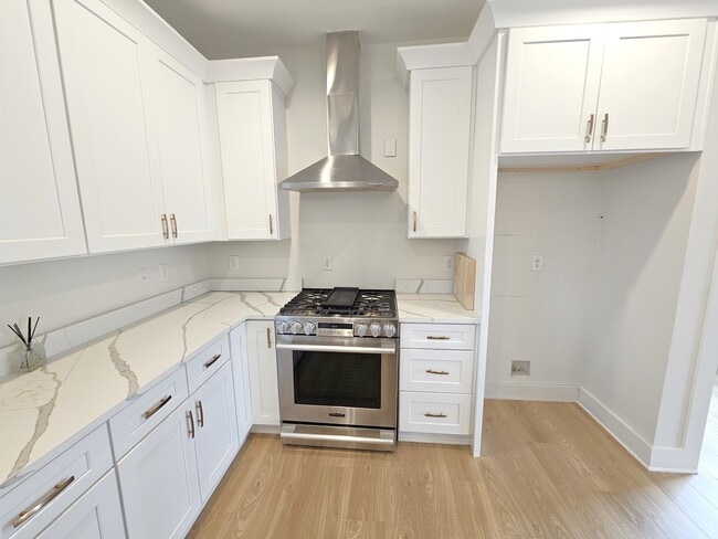 Building Photo - 3400 Pennington Rd