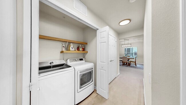 Building Photo - 10209 Spanish Breeze Ct