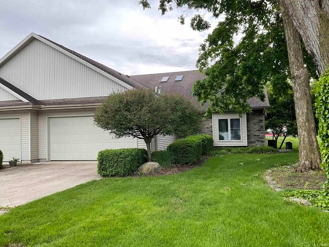 Primary Photo - 4420 Manistee Dr