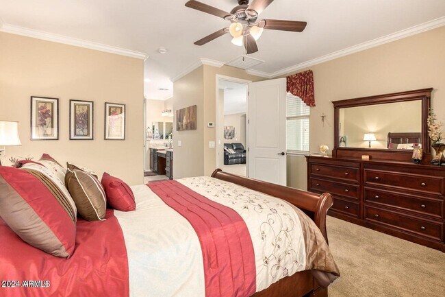 Building Photo - 421 W Leatherwood Ave