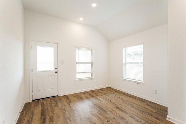 Building Photo - 3411 Avary River Ln