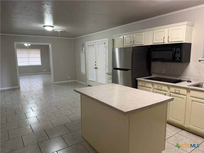 Building Photo - 904 Palmetto St