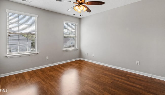 Building Photo - 1st Floor Master Bedroom