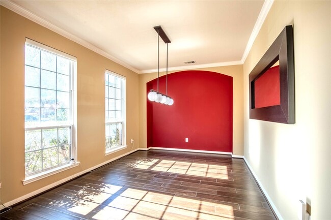 Building Photo - 2802 Silhouette Bay Dr