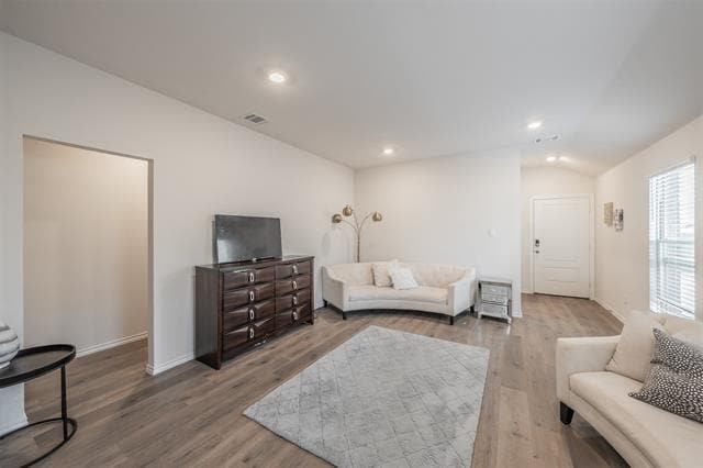 Building Photo - 1022 Rio Bravo Dr