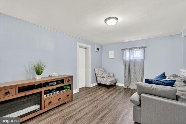 Building Photo - 9824 Old Fort Rd