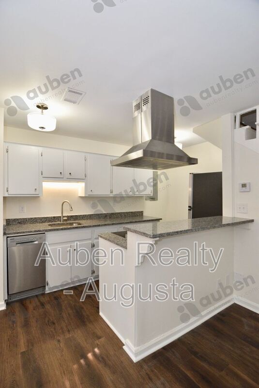 Building Photo - 239 Greene St