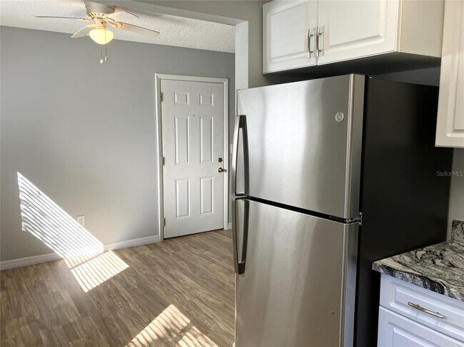 Building Photo - 11703 Raintree Village Blvd