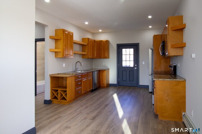 Building Photo - 133 North St