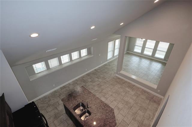 Building Photo - 531 Harvest Grove Dr