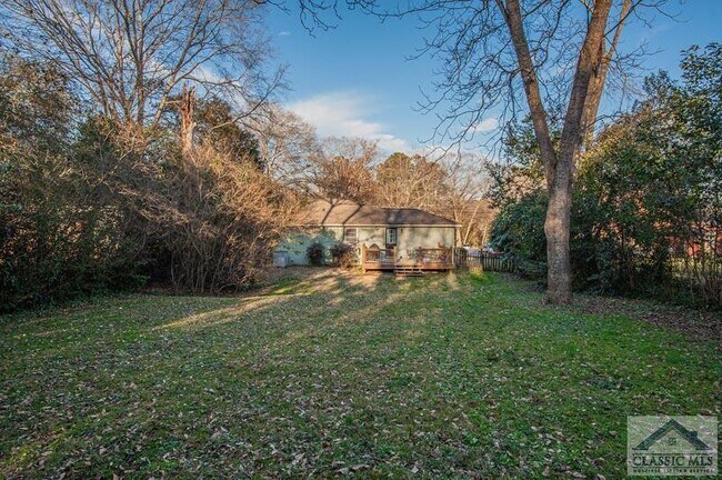 Building Photo - 129 Westover Dr