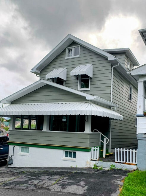 Building Photo - 702 Walton Ave