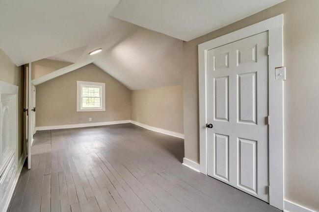 Building Photo - 237 Randolph St