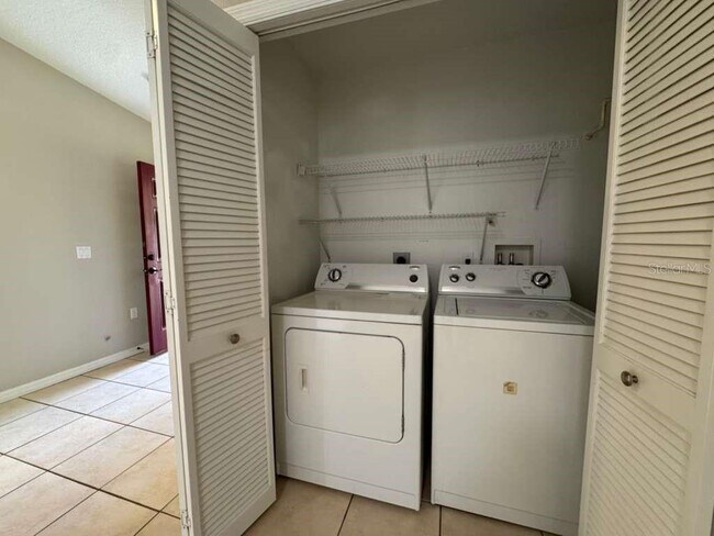Building Photo - 2866 Club Cortile Cir