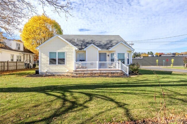 Building Photo - 105 Pine St