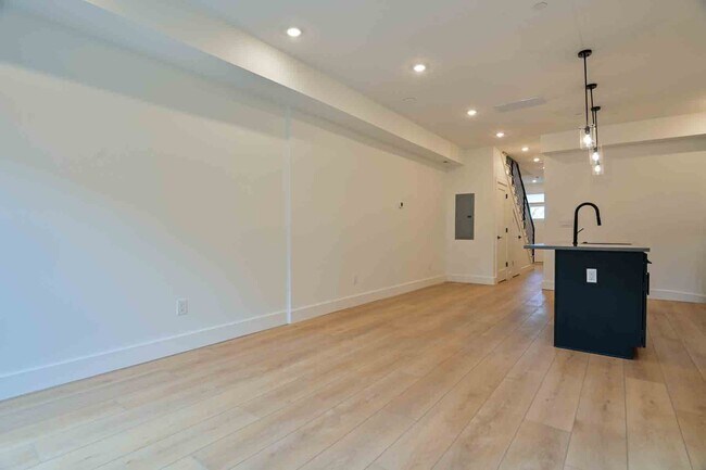 Building Photo - 2641 4th St NE